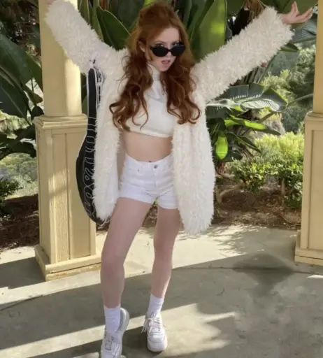 Image 4389349 from Francesca Capaldi (18)