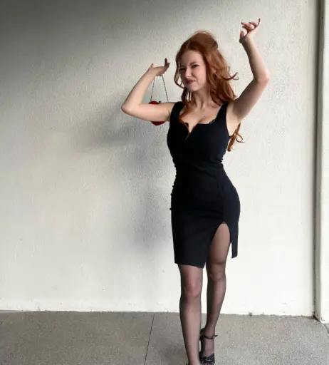 Image 4389338 from Francesca Capaldi (18)