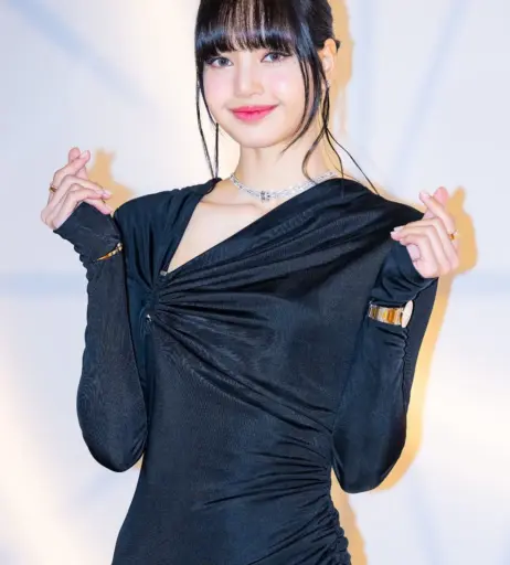 Image 4389913 from Lisa | BLΛƆKPIИK (Blackpink)