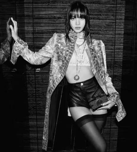 Image 4388409 from Lisa | BLΛƆKPIИK (Blackpink)