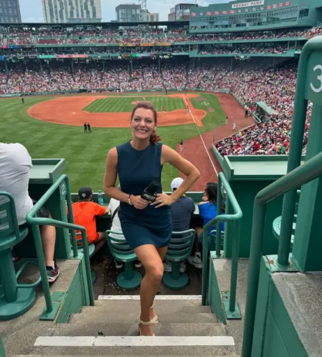 Image 4388625 from Sports tv hosts/reporters