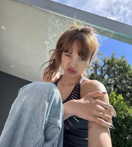 Image 4376419 from Lisa | BLΛƆKPIИK (Blackpink)
