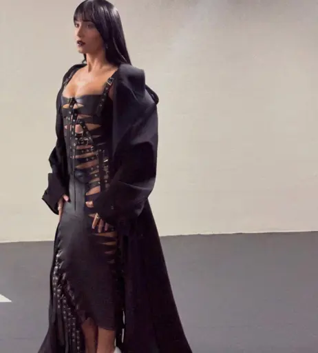 Image 4376217 from Aitana