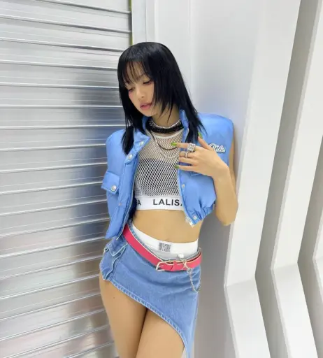 Image 4371909 from Lisa | BLΛƆKPIИK (Blackpink)