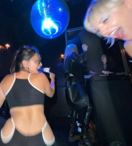 Image 4370407 from Stella Hudgens (Vanessa's Sister)