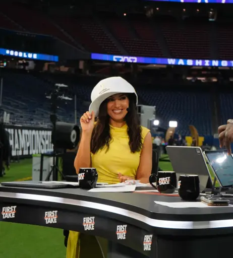 Image 4370389 from Sports tv hosts/reporters