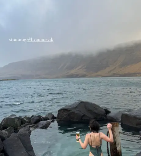 Image 4379595 from Laufey lin