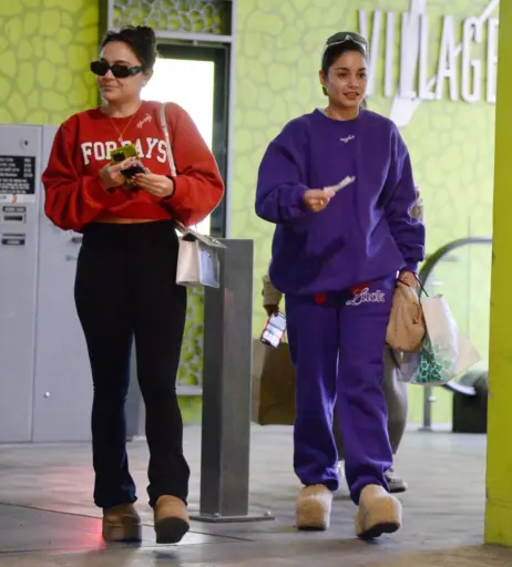 Image 4379465 from Stella Hudgens (Vanessa's Sister)
