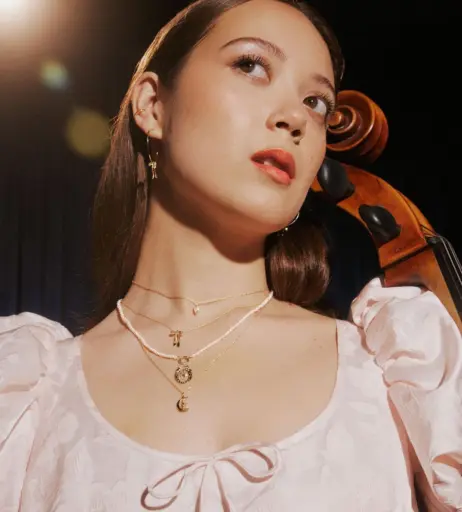 Image 4379029 from Laufey lin