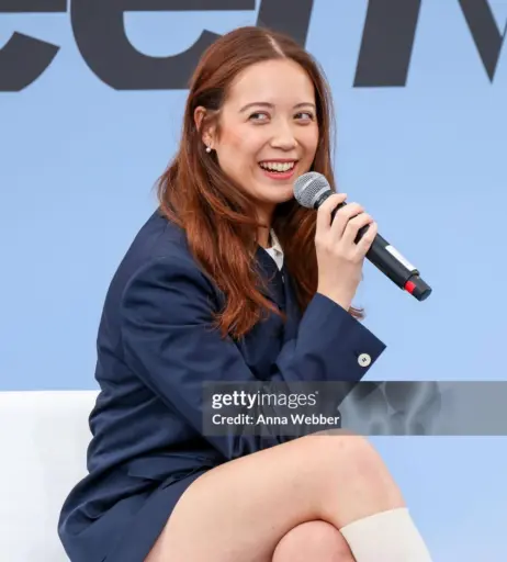 Image 4379906 from Laufey lin