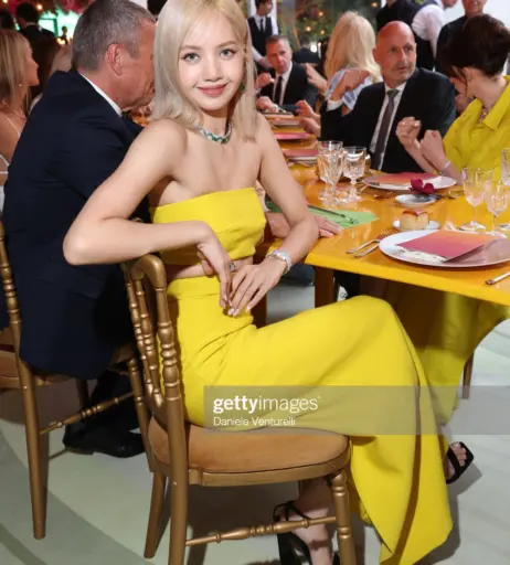 Image 4366689 from Lisa | BLΛƆKPIИK (Blackpink)