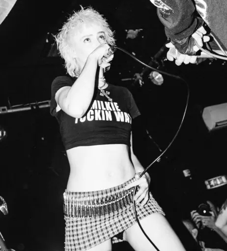 Image 4367350 from Women of Metal