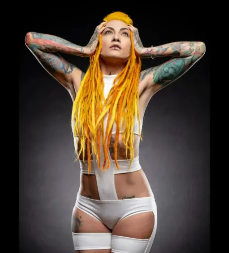 Image 4364885 from Women of Metal