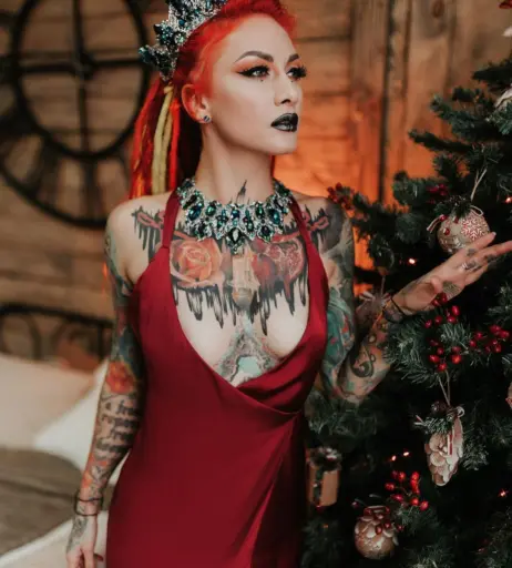Image 4364580 from Women of Metal