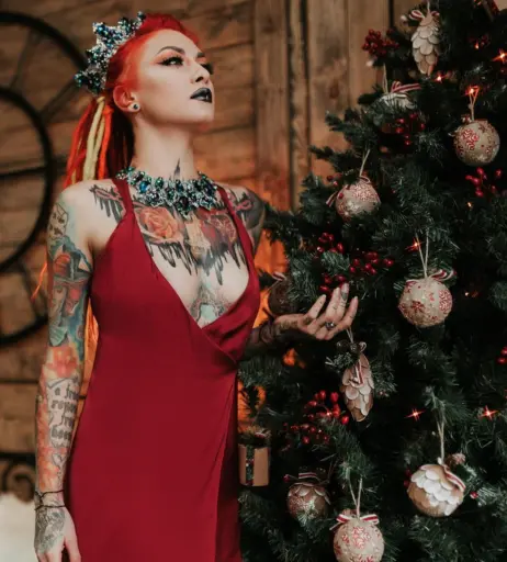 Image 4364500 from Women of Metal