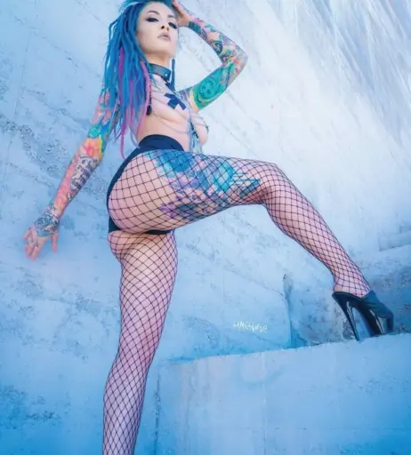 Image 4364989 from Women of Metal