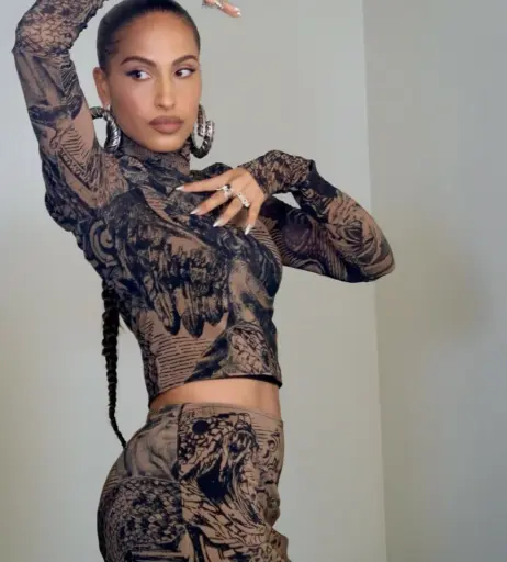 Image 4361032 from Snoh Aalegra