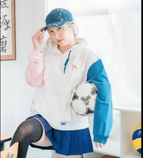 Image 4363810 from Starsmitten / Celine