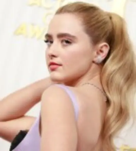 Image 4363365 from Kathryn Newton