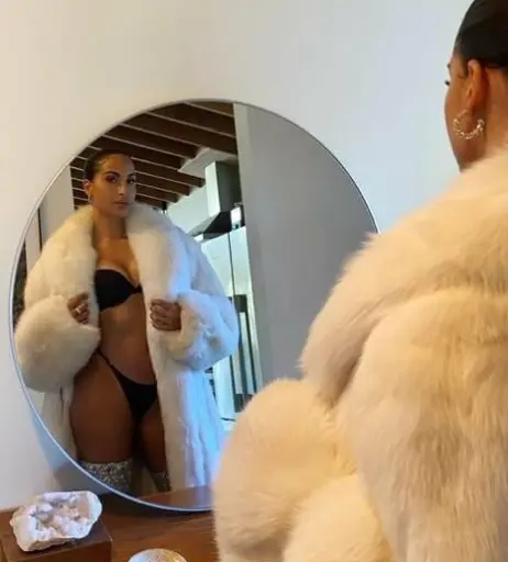 Image 4360888 from Snoh Aalegra