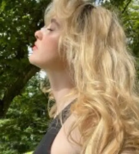 Image 4368761 from Kathryn Newton