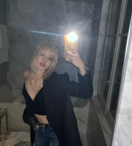 Image 4368182 from Lisa | BLΛƆKPIИK (Blackpink)
