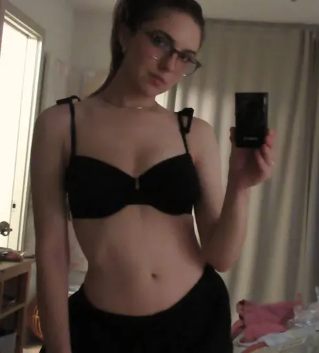 Image 4351320 from Taalia Vess