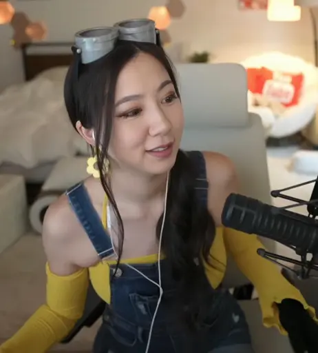 Image 4328410 from Fuslie (Leslie)