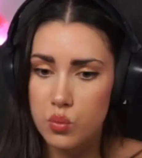 Image 4310618 from Yabbe