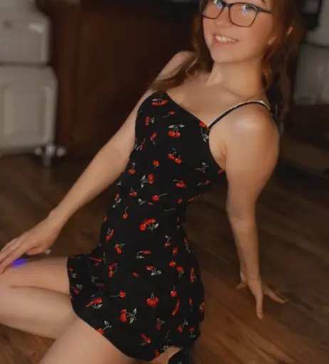 Image 4301928 from Lyssaurora