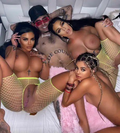 Image 4886191 from Toochi Kash / Italia Kash