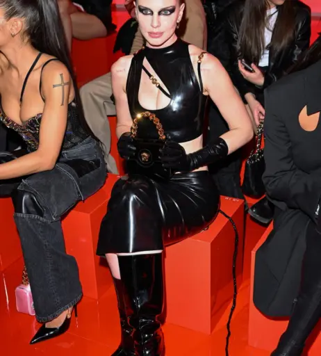 Image 4846886 from Julia Fox