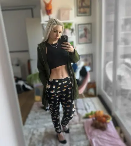 Image 4829002 from Alanah Pearce - charalanahzard