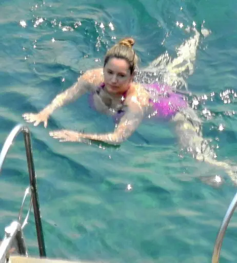 Image 4981273 from Kelly Brook