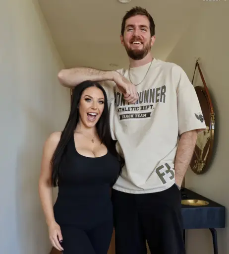 Image 4974372 from Angela White