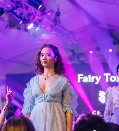 Image 4958406 from Laufey lin