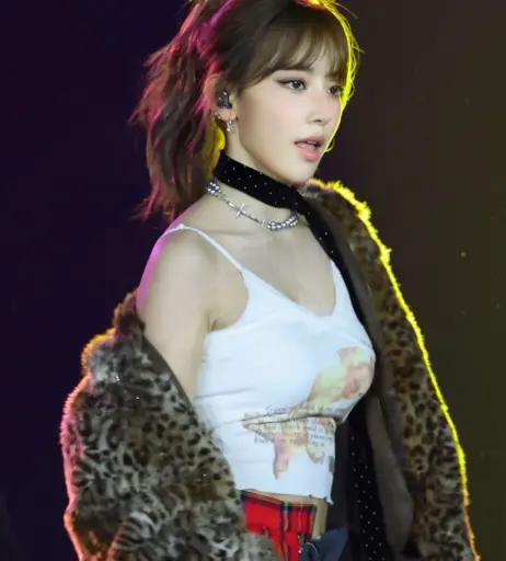 Image 4941202 from Sakura Miyawaki 宮脇 咲良 | LESSERAFIM