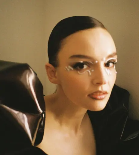 Image 4496740 from Lauren Mayberry (Singer)