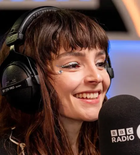 Image 4496687 from Lauren Mayberry (Singer)