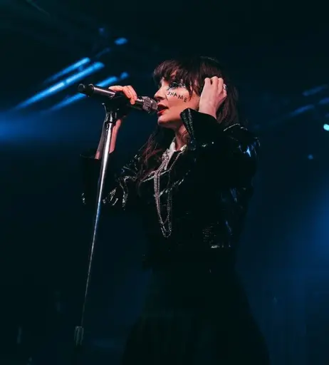 Image 4496295 from Lauren Mayberry (Singer)