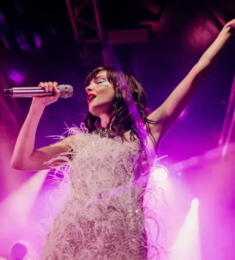 Image 4494872 from Lauren Mayberry (Singer)