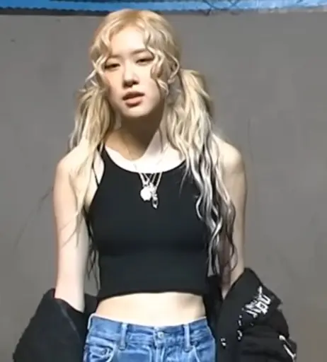 Image 4491378 from Rosé || Roseanne Park - BLΛƆKPIИK ( BLACKPINK )