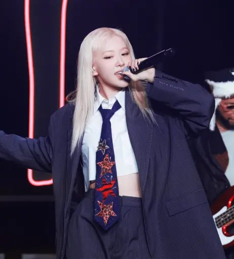 Image 4491904 from Rosé || Roseanne Park - BLΛƆKPIИK ( BLACKPINK )