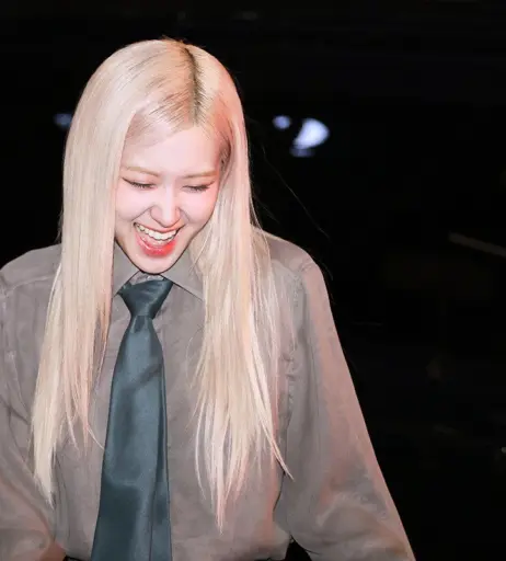 Image 4492493 from Rosé || Roseanne Park - BLΛƆKPIИK ( BLACKPINK )