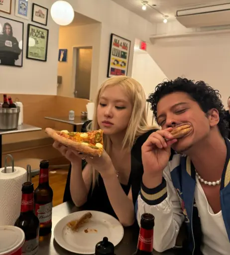 Image 4492322 from Rosé || Roseanne Park - BLΛƆKPIИK ( BLACKPINK )
