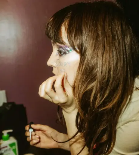Image 4492286 from Lauren Mayberry (Singer)