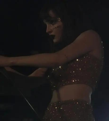 Image 4492225 from Lauren Mayberry (Singer)