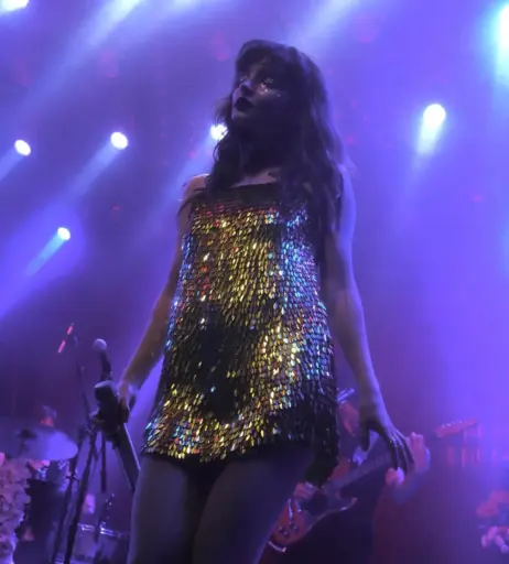 Image 4493251 from Lauren Mayberry (Singer)