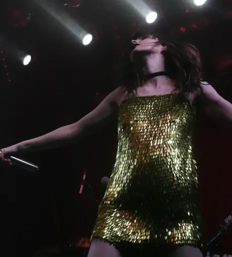 Image 4493279 from Lauren Mayberry (Singer)