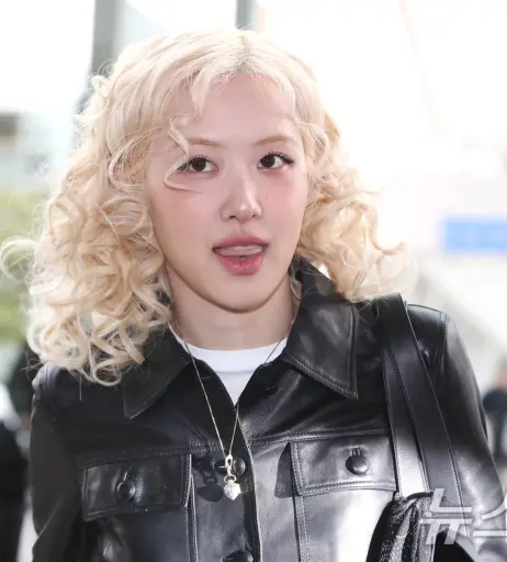 Image 4490985 from Rosé || Roseanne Park - BLΛƆKPIИK ( BLACKPINK )